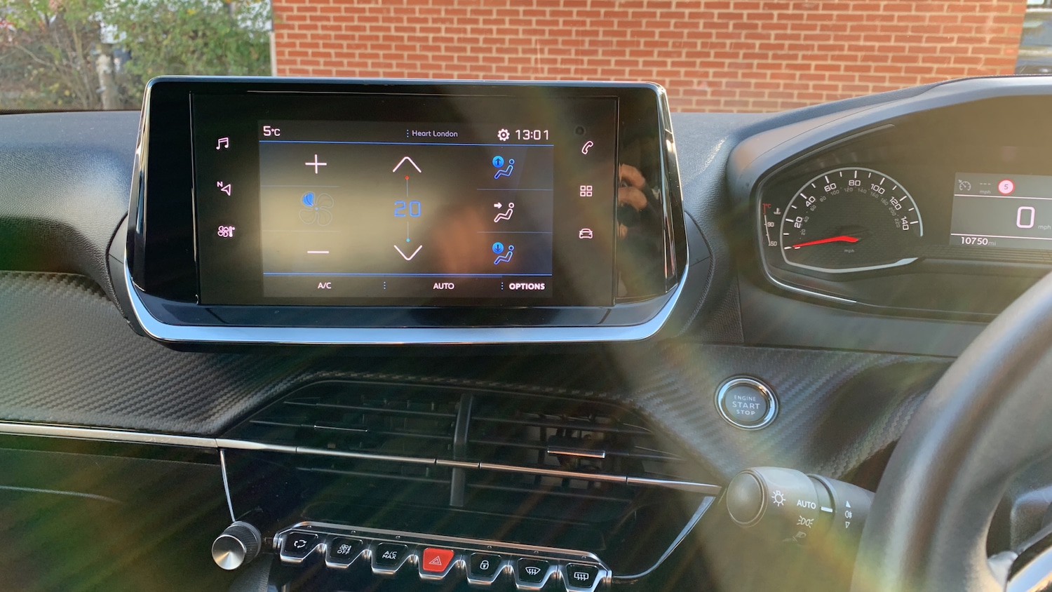 Used Peugeot 2008 2022 for sale - 76647086: Photo 10