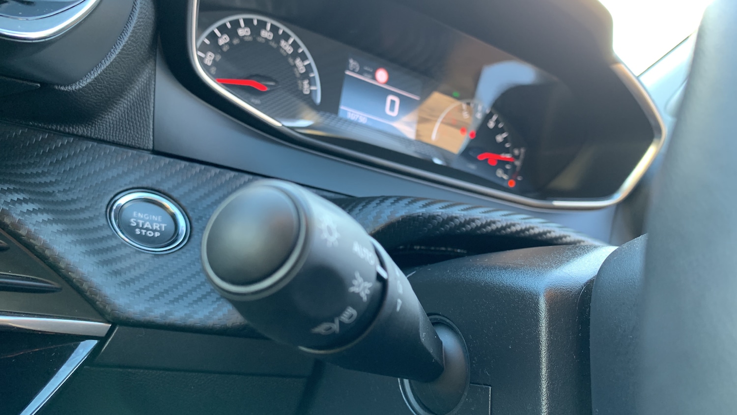 Used Peugeot 2008 2022 for sale - 76647086: Photo 27