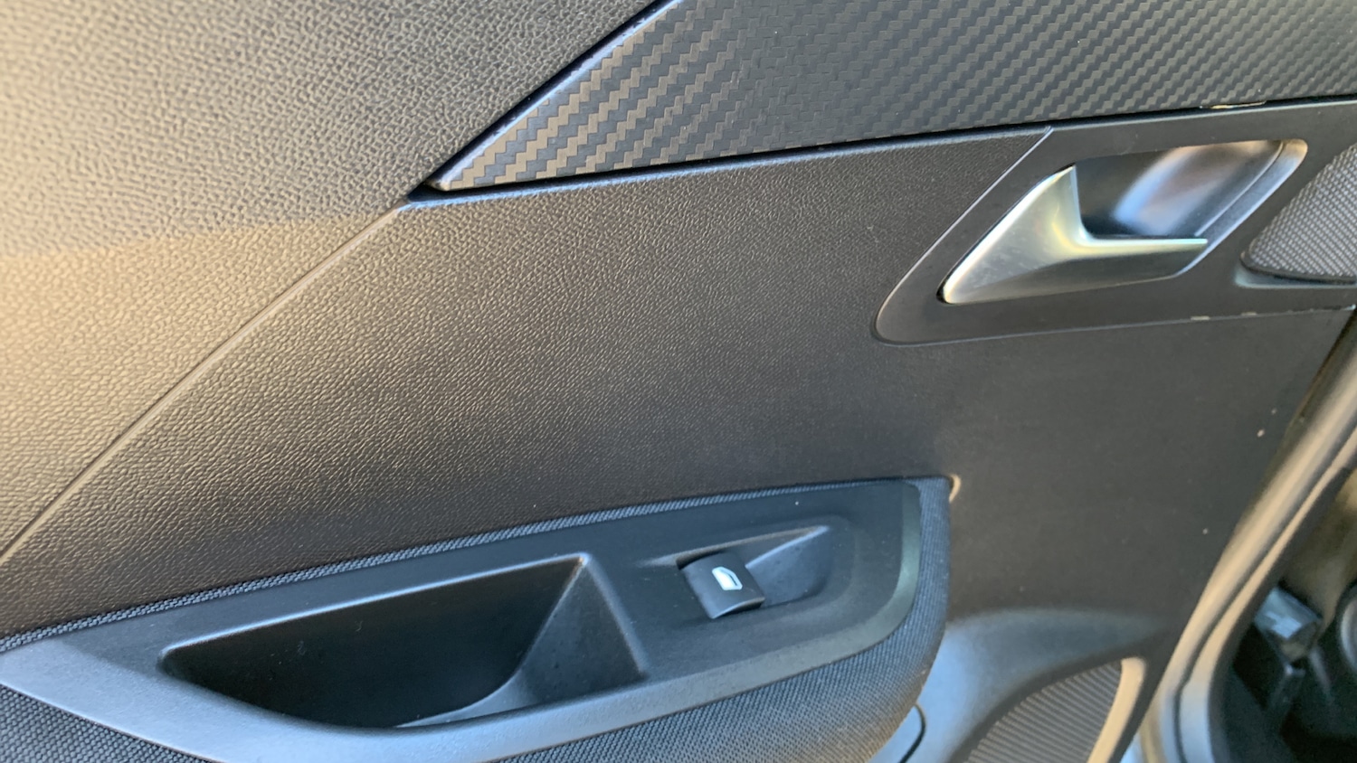 Used Peugeot 2008 2022 for sale - 76647086: Photo 41