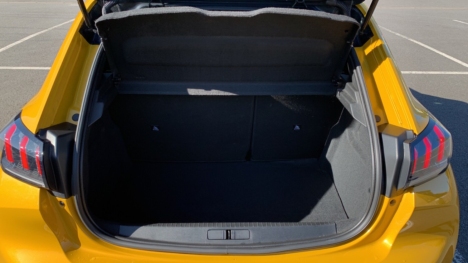 Used Peugeot 208 2022 for sale - 75966311: Photo 19