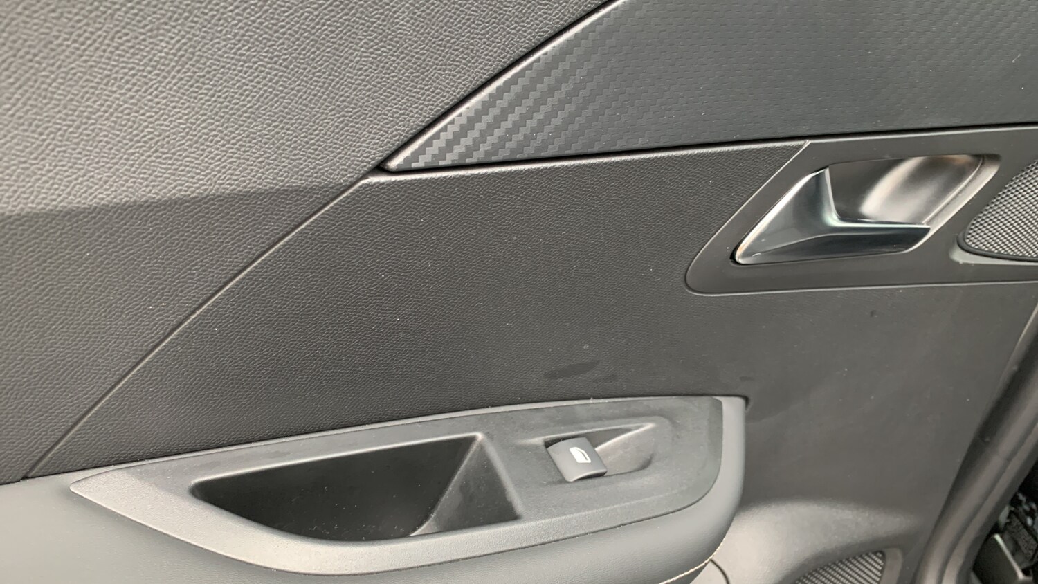 Used Peugeot 2008 2024 for sale - 76308013: Photo 41