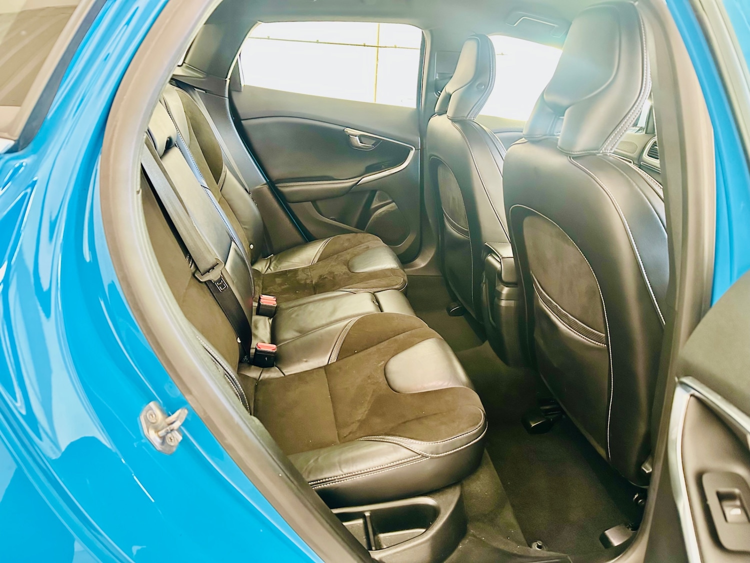 Used Volvo V40 2014 for sale - 76809344: Photo 10