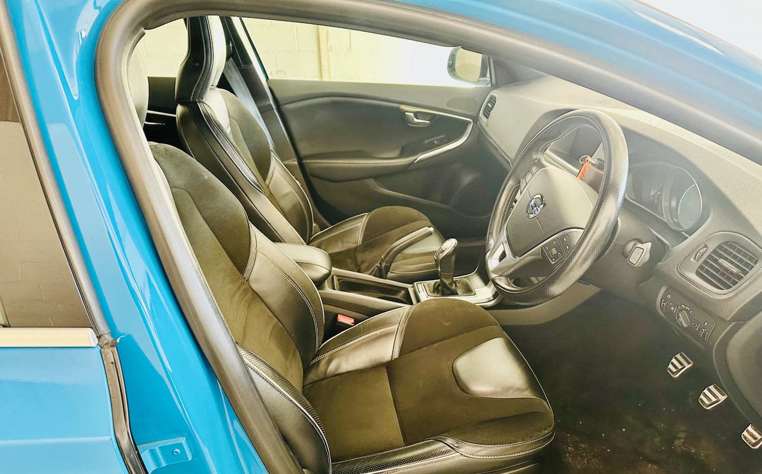 Used Volvo V40 2014 for sale - 76809344: Photo 9