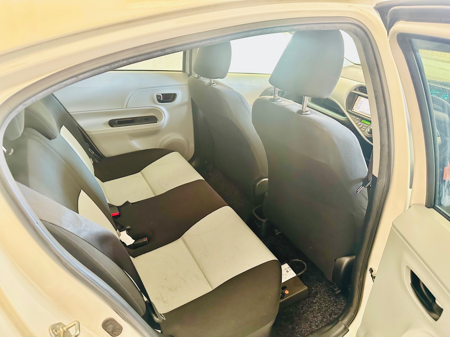 Used Toyota Aqua 2024 for sale - 76566695: Photo 10