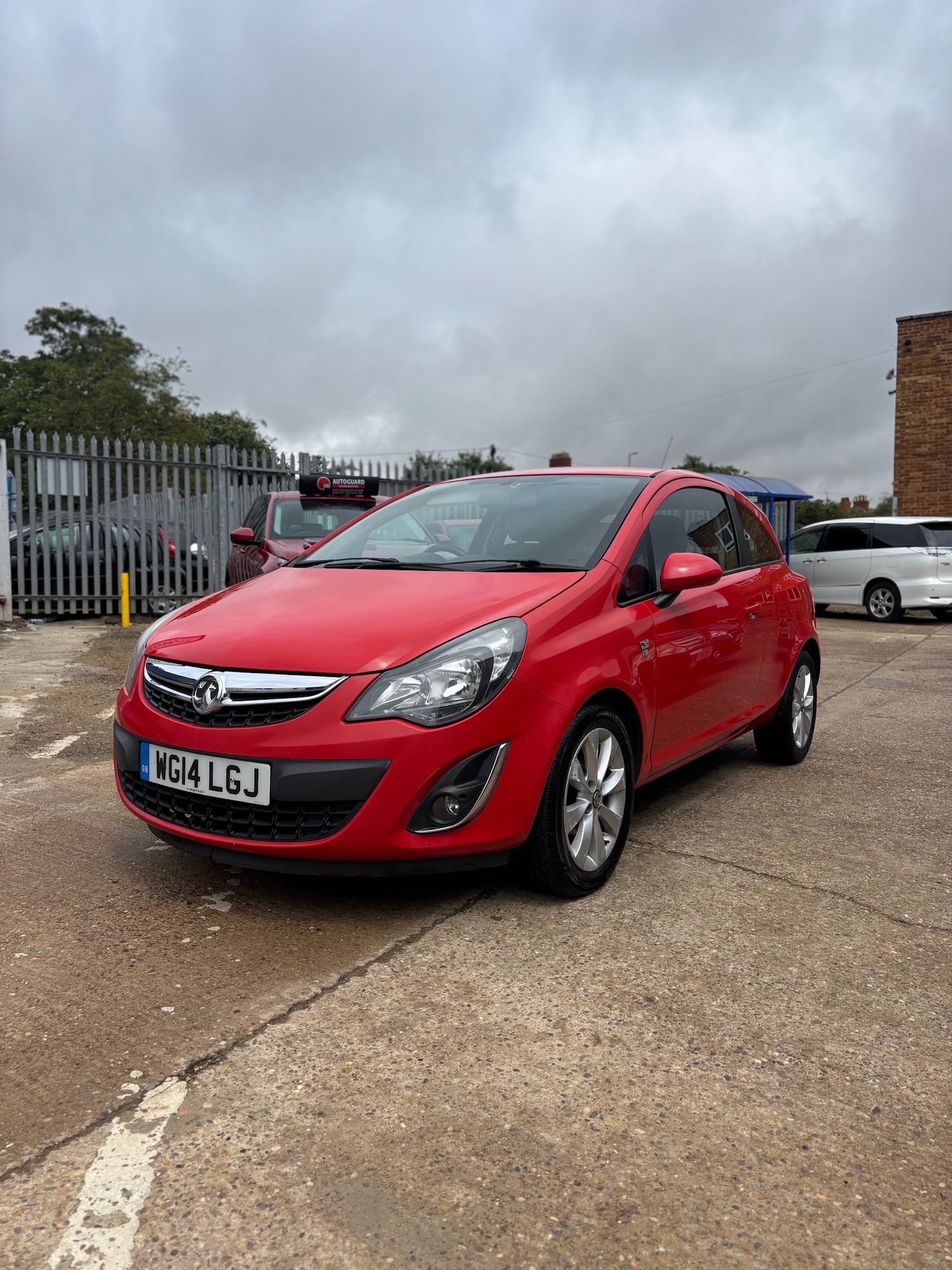 Used Vauxhall Corsa 2014 for sale - 76422420: Photo 2