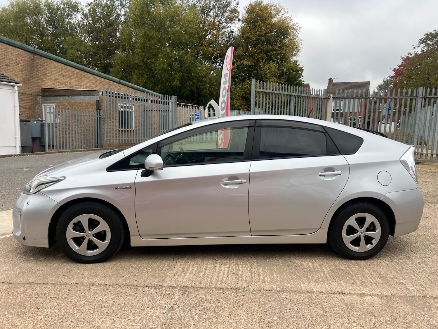 Used Toyota Prius 2024 for sale - 76422122: Photo 3