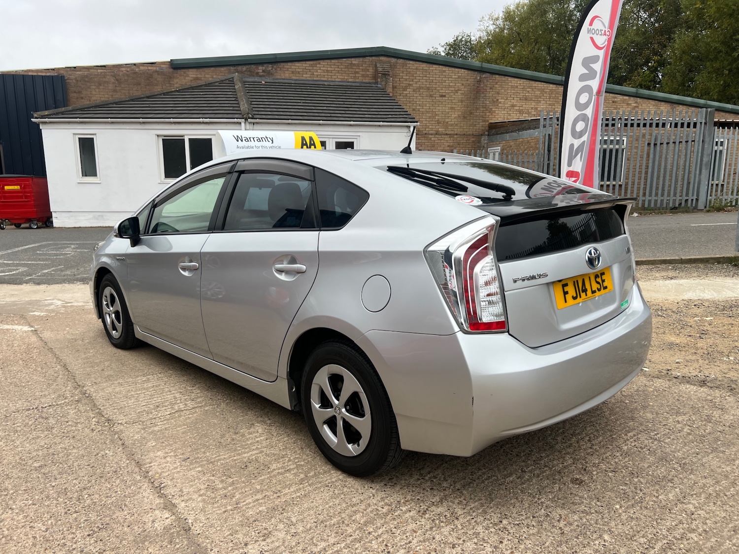 Used Toyota Prius 2024 for sale - 76422122: Photo 4