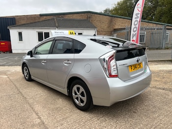Used Toyota Prius undefined for sale - 76422122: Photo