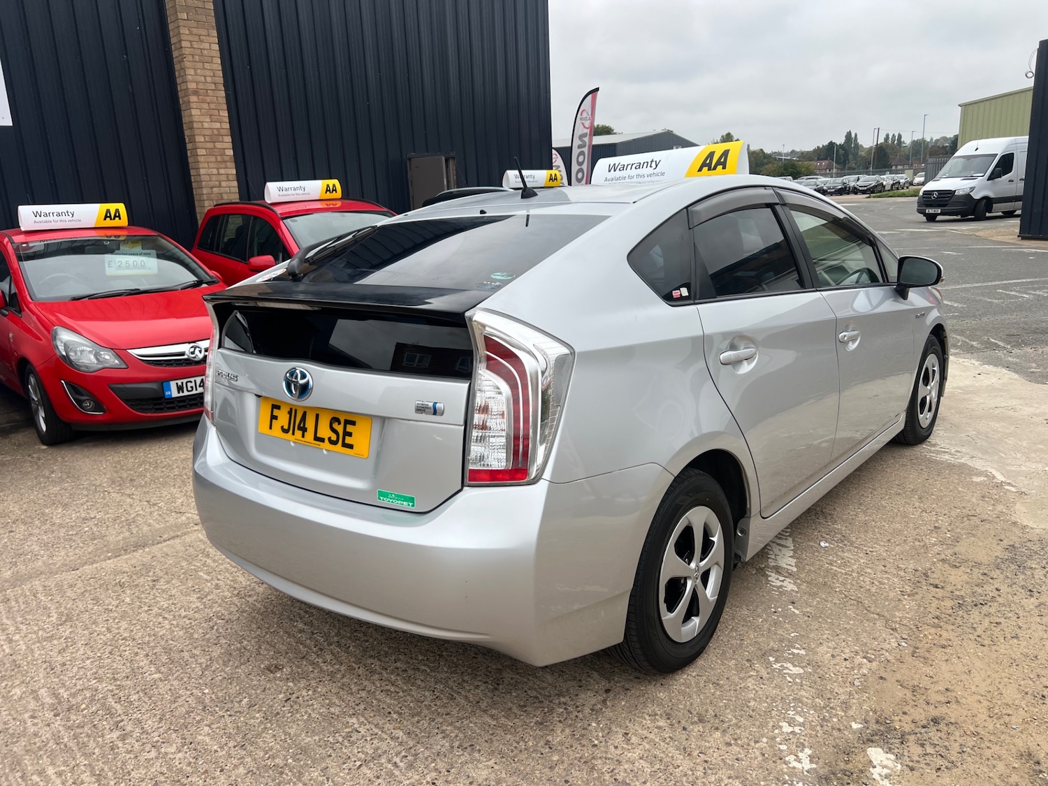Used Toyota Prius 2024 for sale - 76422122: Photo 6