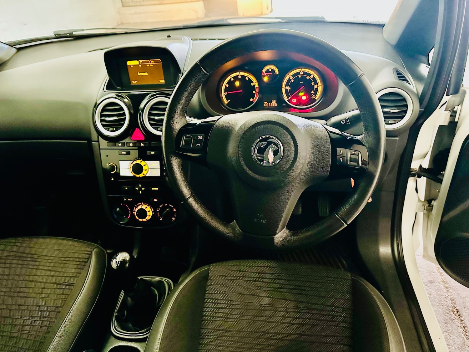 Used Vauxhall Corsa 2014 for sale - 76599244: Photo 9