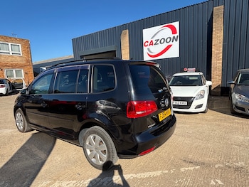 Used Volkswagen Touran  for sale - 74922573: Photo