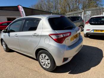 Used Toyota Vitz  for sale - 74762634: Photo