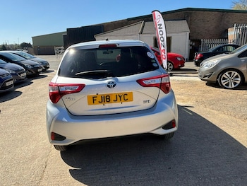 Used Toyota Vitz undefined for sale - 76422196: Photo