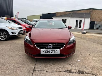 Used Volvo V40 2014 for sale - 76426845: Photo