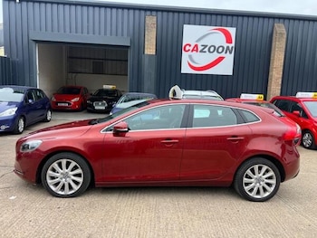 Used Volvo V40 2014 for sale - 76426845: Photo