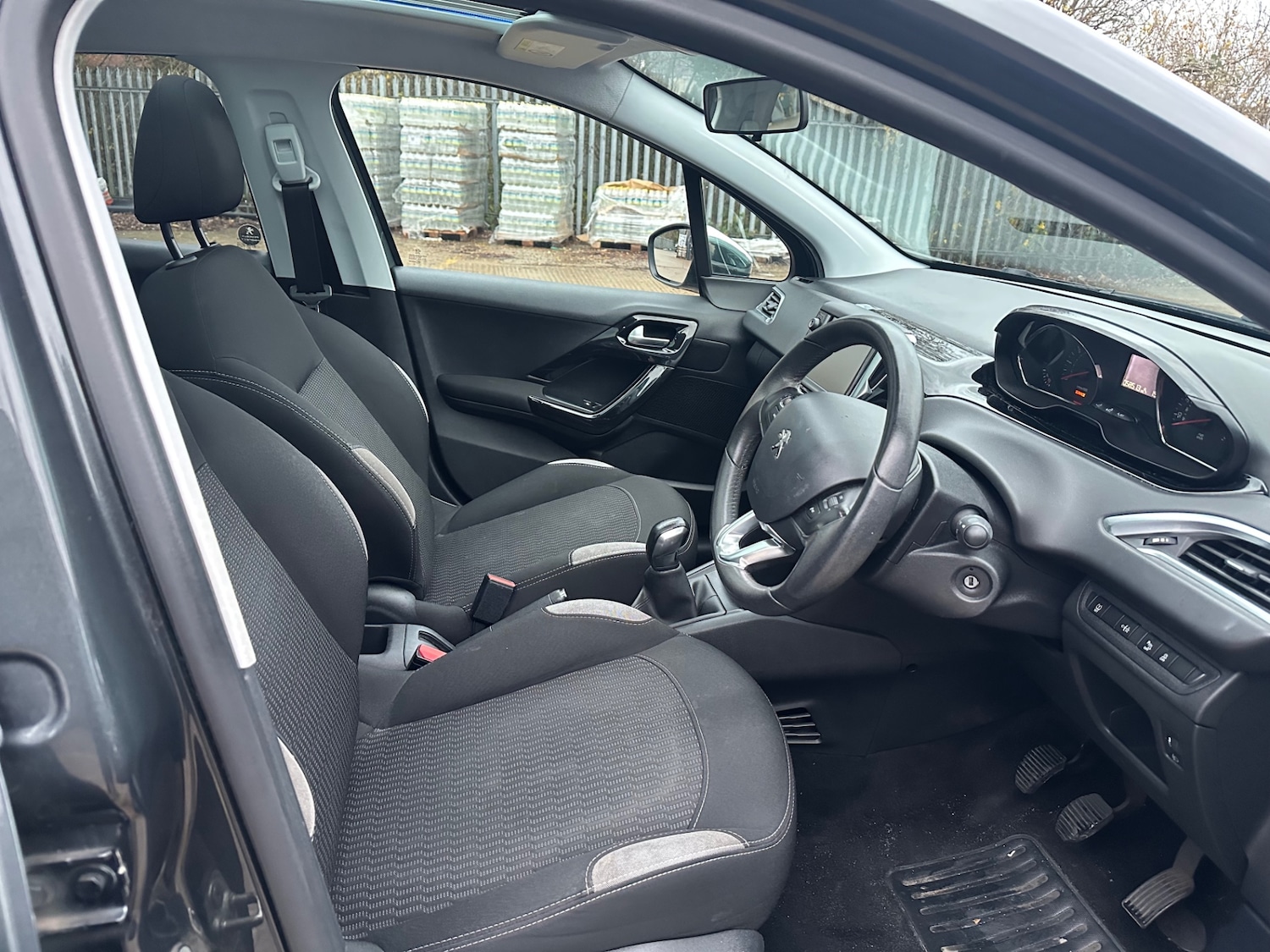 Used Peugeot 208 2015 for sale - 76882363: Photo 10