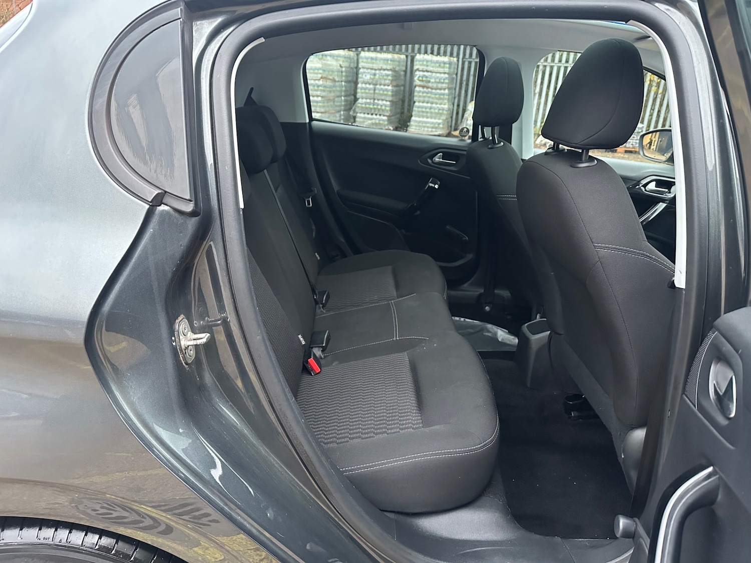 Used Peugeot 208 2015 for sale - 76882363: Photo 11