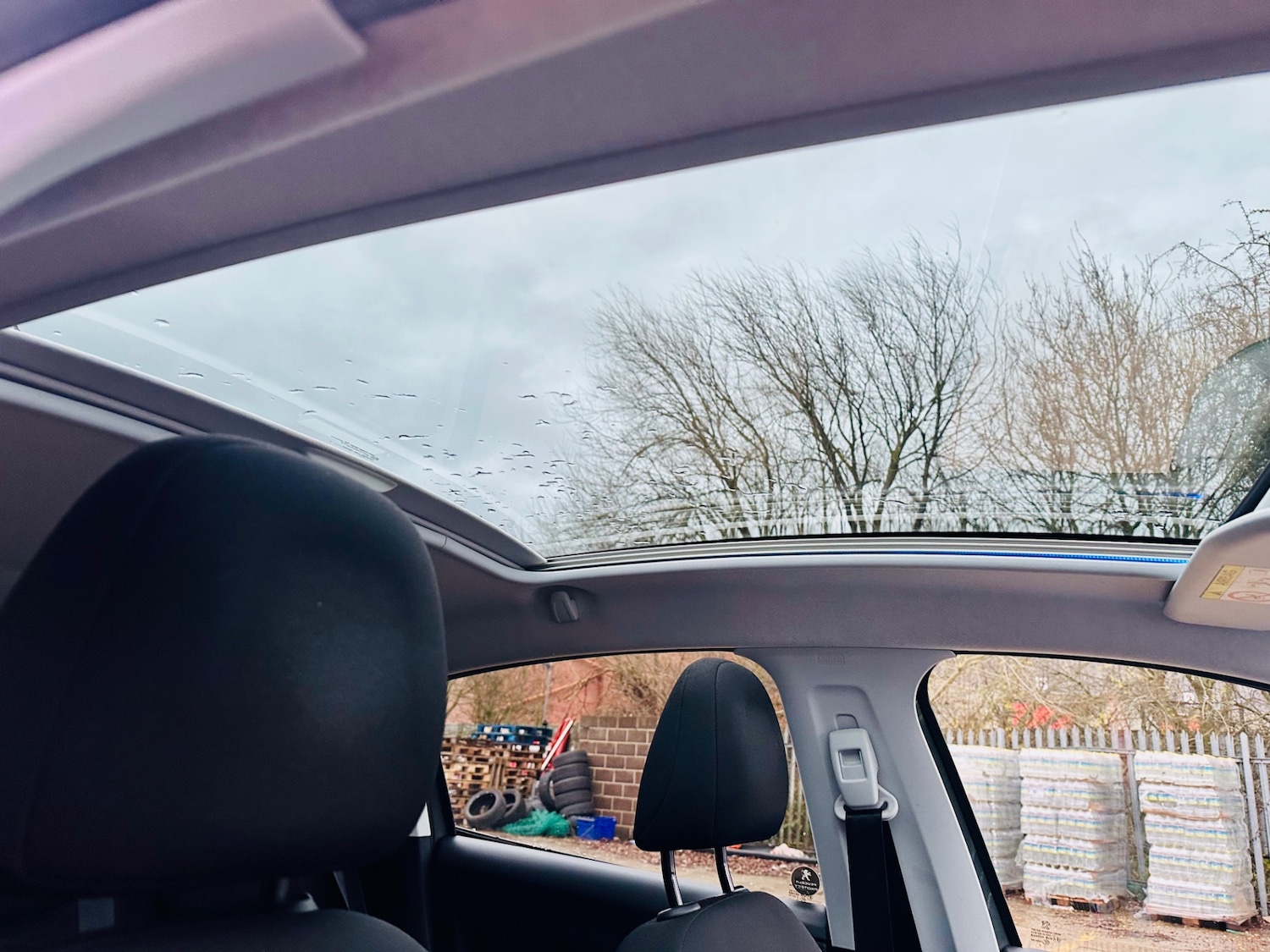 Used Peugeot 208 2015 for sale - 76882363: Photo 14