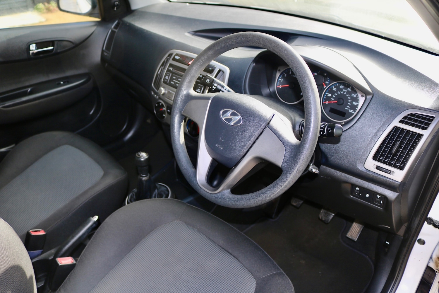 Used Hyundai i20 2013 for sale - 77746418: Photo 18