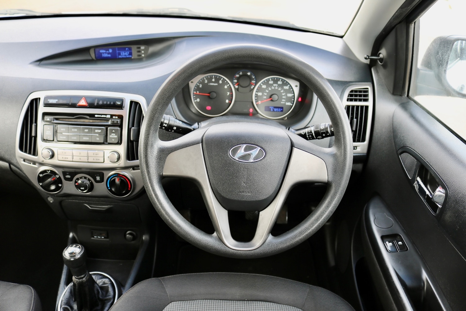 Used Hyundai i20 2013 for sale - 77746418: Photo 19