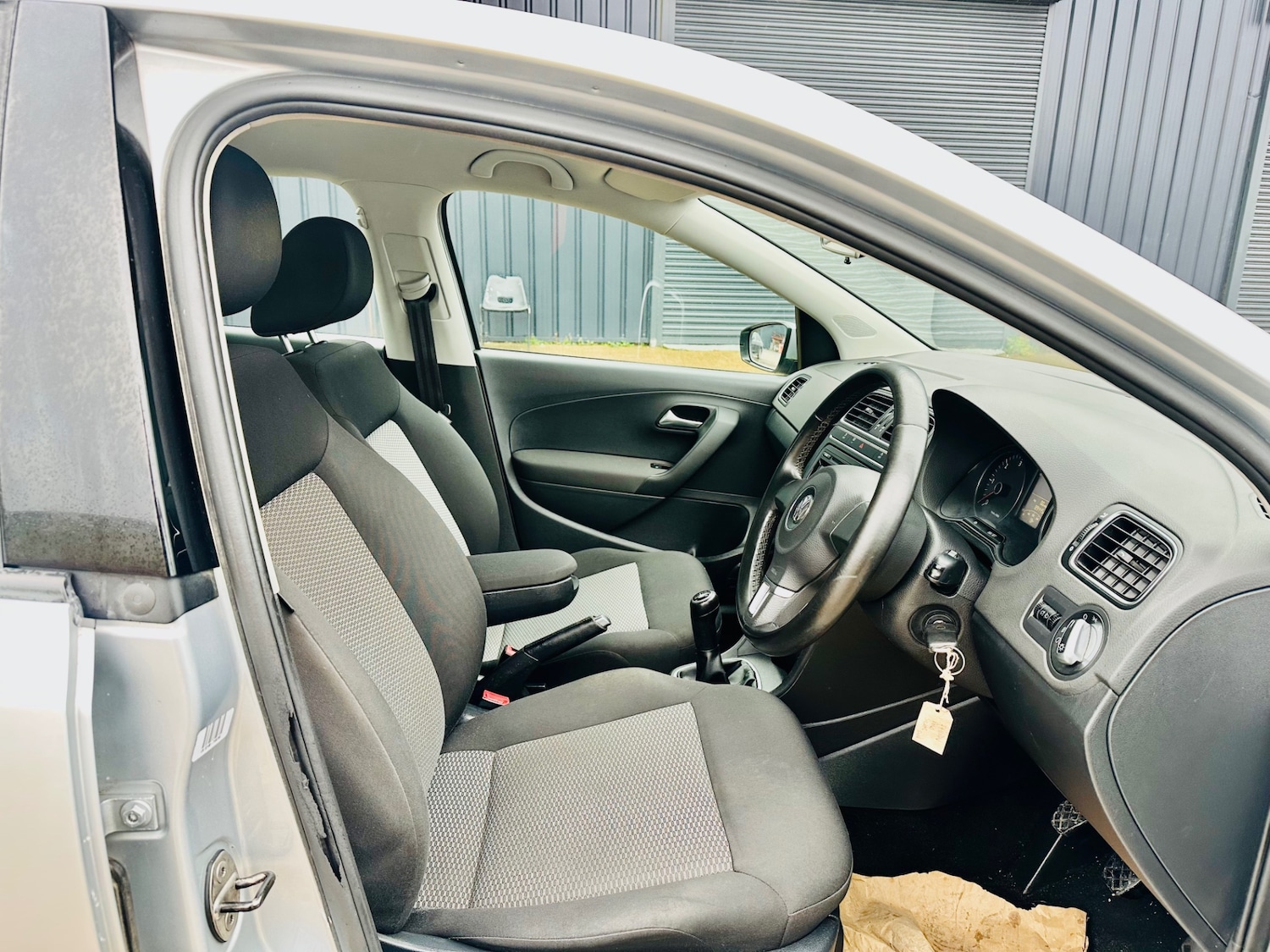 Used Volkswagen Polo 2011 for sale - 77272535: Photo 9