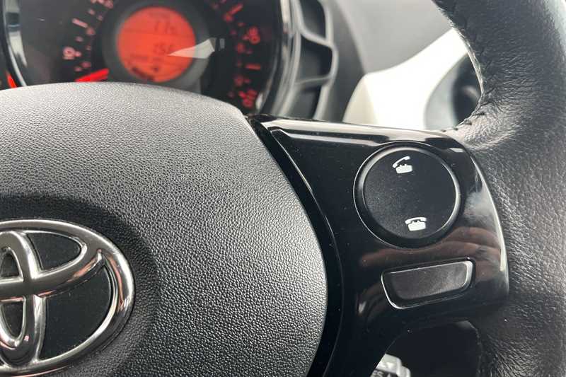 Used Toyota AYGO 2018 for sale - 78189259: Photo 22