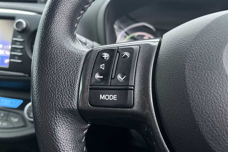 Used Toyota Yaris 2020 for sale - 77700459: Photo 21