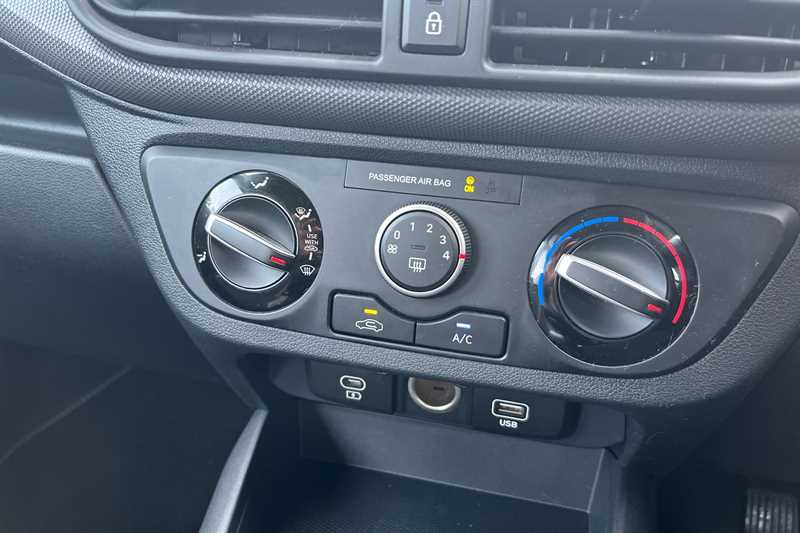 Used Hyundai i10 2024 for sale - 76272692: Photo 15