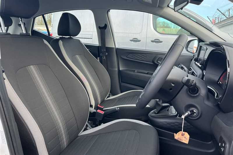 Used Hyundai i10 2024 for sale - 76272692: Photo 23