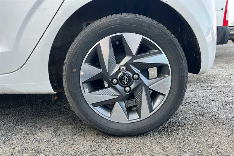 Used Hyundai i10 2024 for sale - 76272692: Photo 9