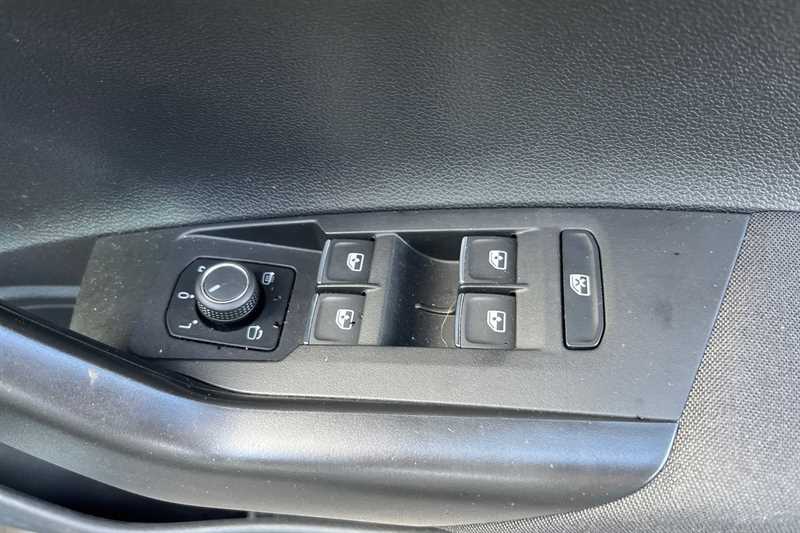 Used Volkswagen Polo 2023 for sale - 76463144: Photo 16