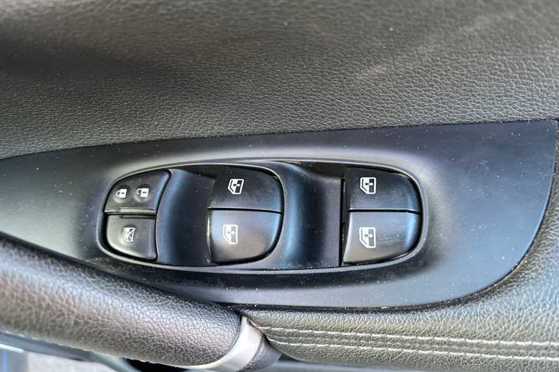 Used Nissan Qashqai 2018 for sale - 76776074: Photo 16