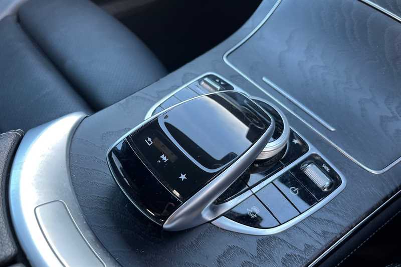 Used Mercedes-Benz GLC 2019 for sale - 77800564: Photo 15