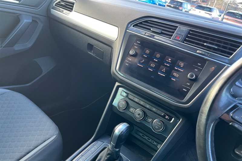 Used Volkswagen Tiguan 2018 for sale - 76805672: Photo 14