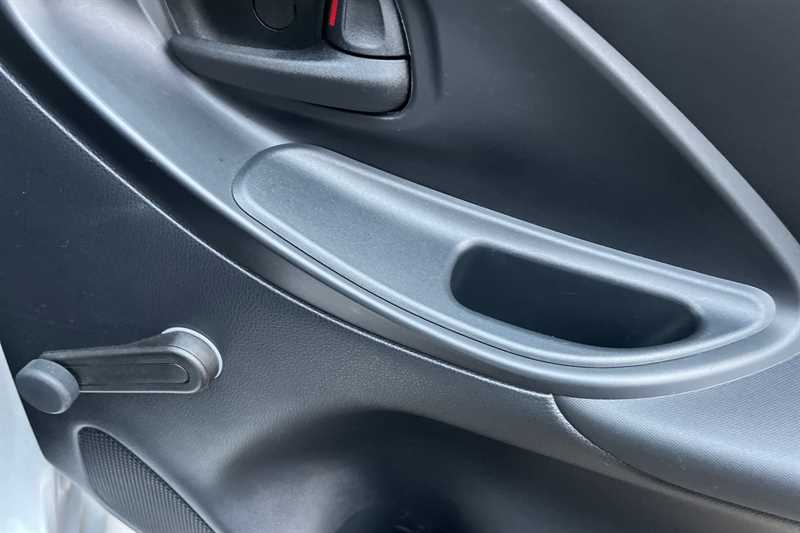 Used Toyota Yaris 2021 for sale - 77711357: Photo 38