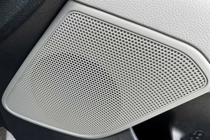 Used Kia Stonic 2023 for sale - 76529440: Photo 27