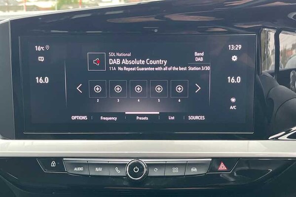 Used Vauxhall Mokka Electric 2021 for sale - 76217466: Photo 17