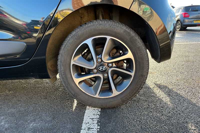 Used Hyundai i10 2018 for sale - 76943626: Photo 10