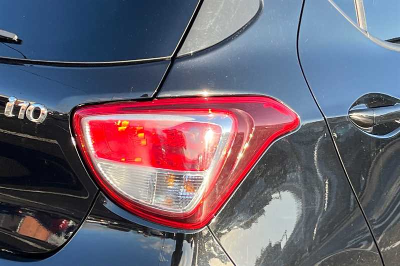 Used Hyundai i10 2018 for sale - 76943626: Photo 32