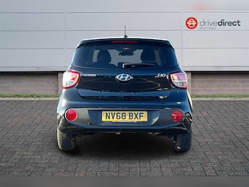 Used Hyundai i10 2018 for sale - 76943626: Photo