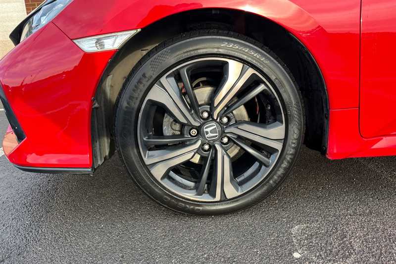 Used Honda Civic 2018 for sale - 76978131: Photo 11