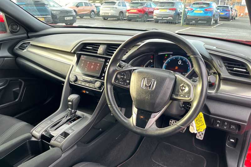 Used Honda Civic 2018 for sale - 76978131: Photo 13