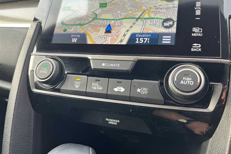 Used Honda Civic 2018 for sale - 76978131: Photo 15