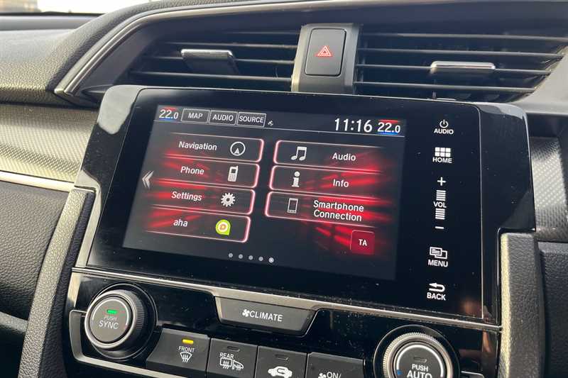 Used Honda Civic 2018 for sale - 76978131: Photo 17