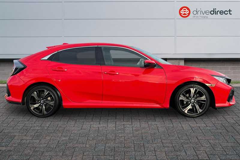 Used Honda Civic 2018 for sale - 76978131: Photo 2