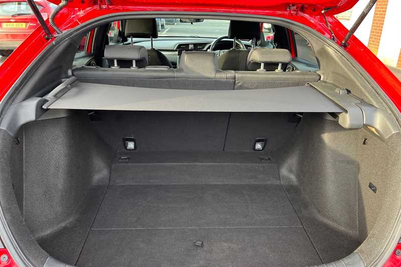 Used Honda Civic 2018 for sale - 76978131: Photo 25