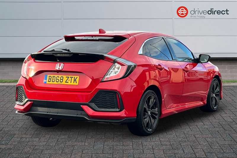 Used Honda Civic 2018 for sale - 76978131: Photo 3