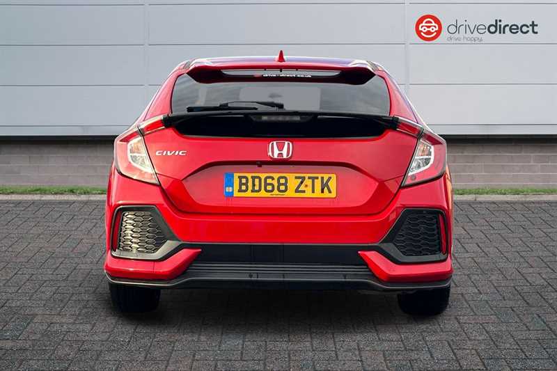 Used Honda Civic 2018 for sale - 76978131: Photo 4