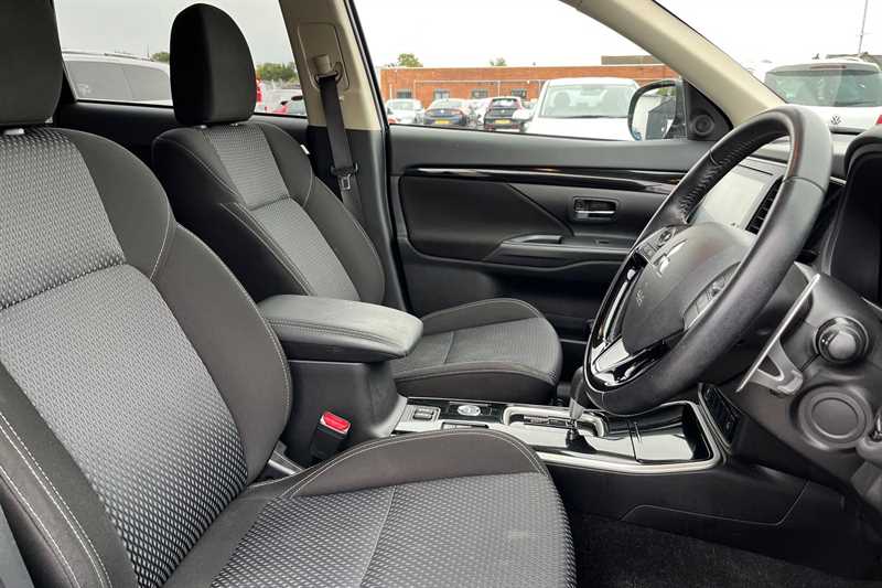 Used Mitsubishi Outlander 2020 for sale - 76448391: Photo 23