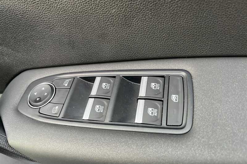 Used Renault Captur 2024 for sale - 77335182: Photo 16